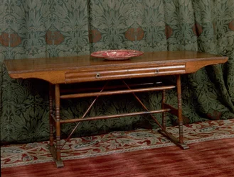 Beistelltisch, entworfen für Morris & Co. (Eichenholz)